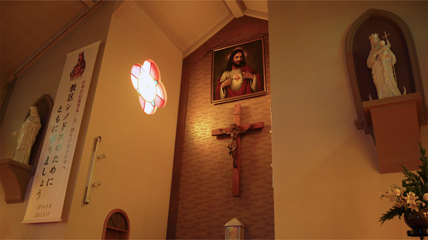 協会のステンドグラス